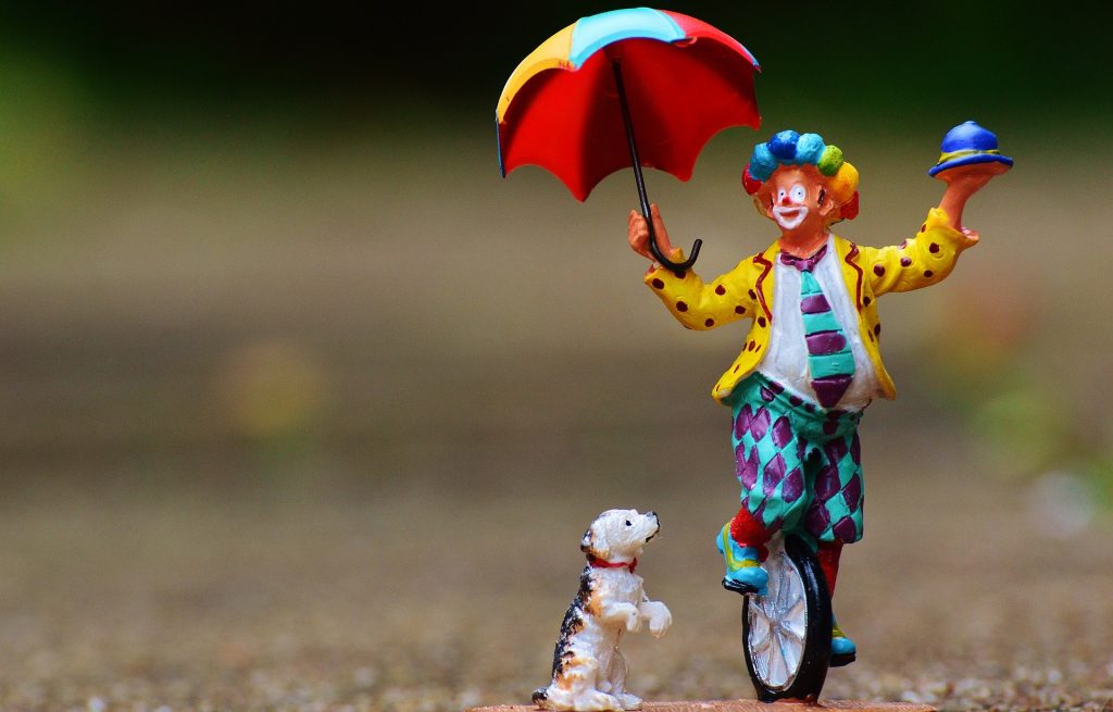 Geisterdrohnen über dem Flughafen Clown