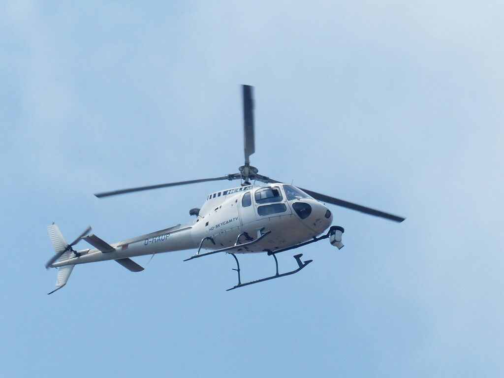 Helikopter mit Kamera